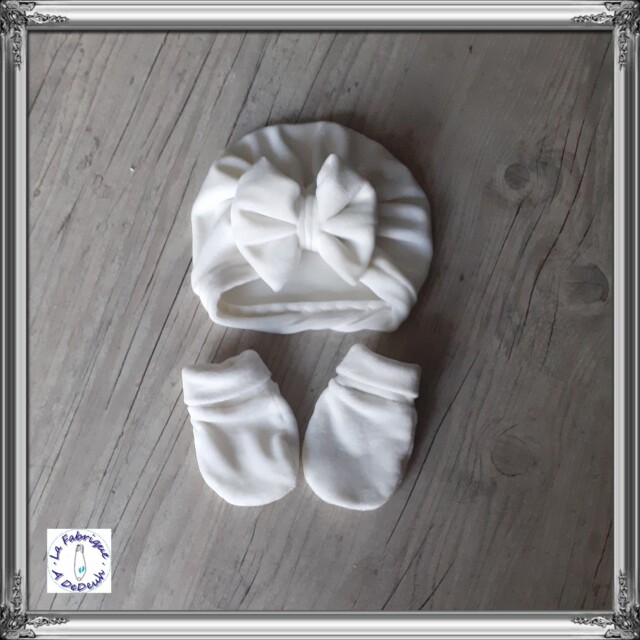 Turban noeud + moufles en tissu minky extensible doux et chaud: 10 couleurs par la marque La Fabrique À DeDeuh La Fabrique À DeDeuh - Turban noeud + moufles en tissu minky extensible doux et chaud: 10 couleurs