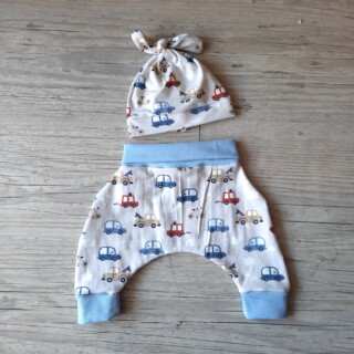Pantalon sarouel+ bonnet bébé à motif en tissu jersey extensible par la marque La Fabrique À DeDeuh La Fabrique À DeDeuh - Pantalon sarouel+ bonnet bébé à motif en tissu jersey extensible