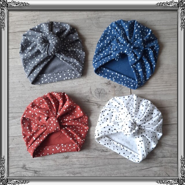 Turban nœud, buns, simple ou noué motif pois en jersey extensible 4 couleurs par la marque La Fabrique À DeDeuh La Fabrique À DeDeuh - Turban nœud, buns, simple ou noué motif pois en jersey extensible 4 couleurs