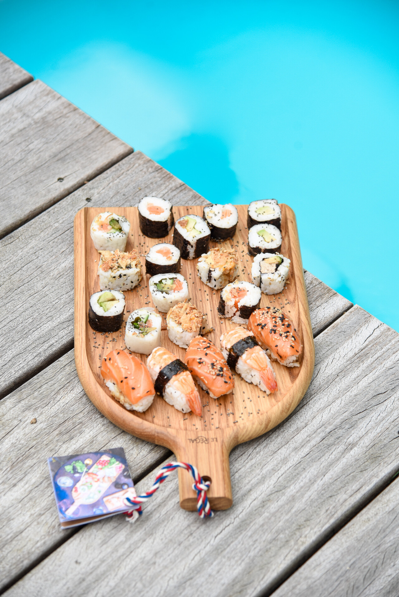 Le-Regal-pelle-planche-sushi