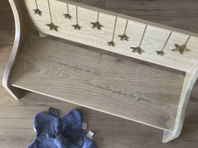 Sève et Copeaux - "Repos des songes" : Banc Montessori personnalisable