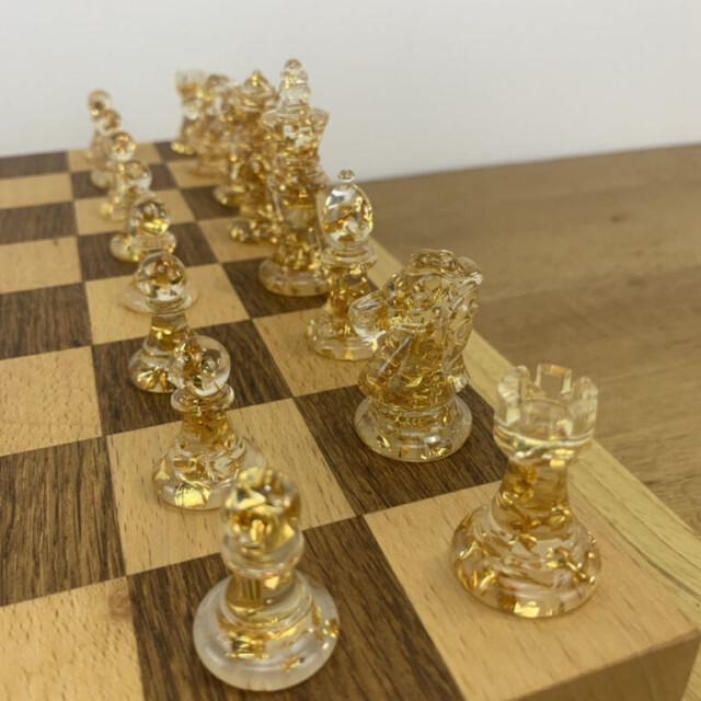 Sève et Copeaux - Pièces de jeu d'échecs personnalisables en résine époxy