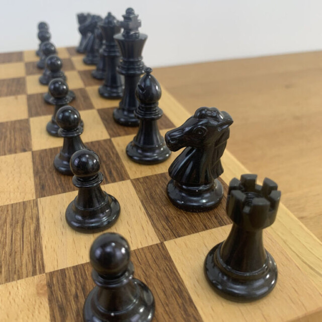 Sève et Copeaux - Pièces de jeu d'échecs personnalisables en résine époxy