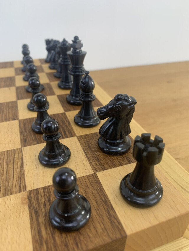 Sève et Copeaux - Pièces de jeu d'échecs personnalisables en résine époxy