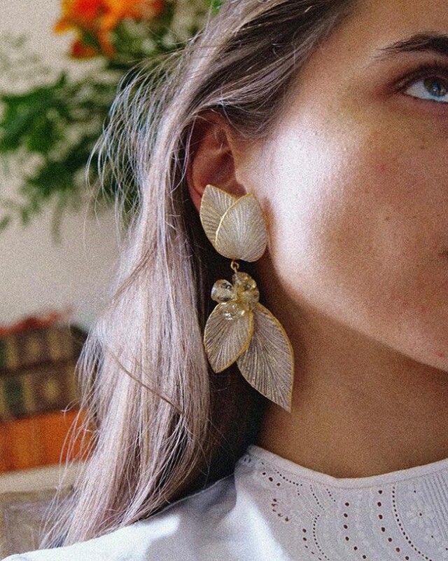 Ciléa Paris - Boucles d'oreilles pendantes Pomerole – Bleu marine / Tige (Oreilles percées)