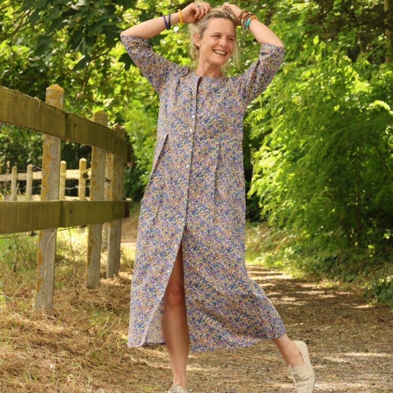 Meta SS25 - Robe Diane - Coton champs de violettes – XXL