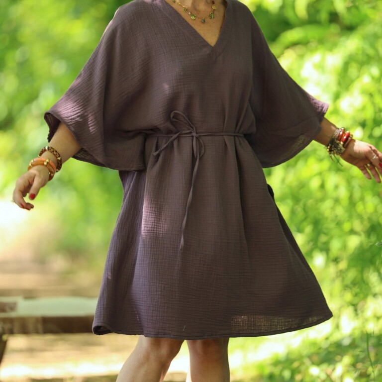 Quintessence - Robe Joanne — Double gaze de coton aubergine – Taille unique