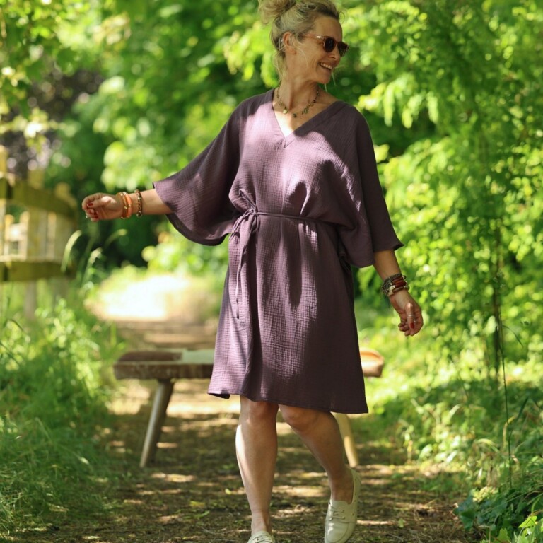 Quintessence - Robe Joanne — Double gaze de coton aubergine – Taille unique