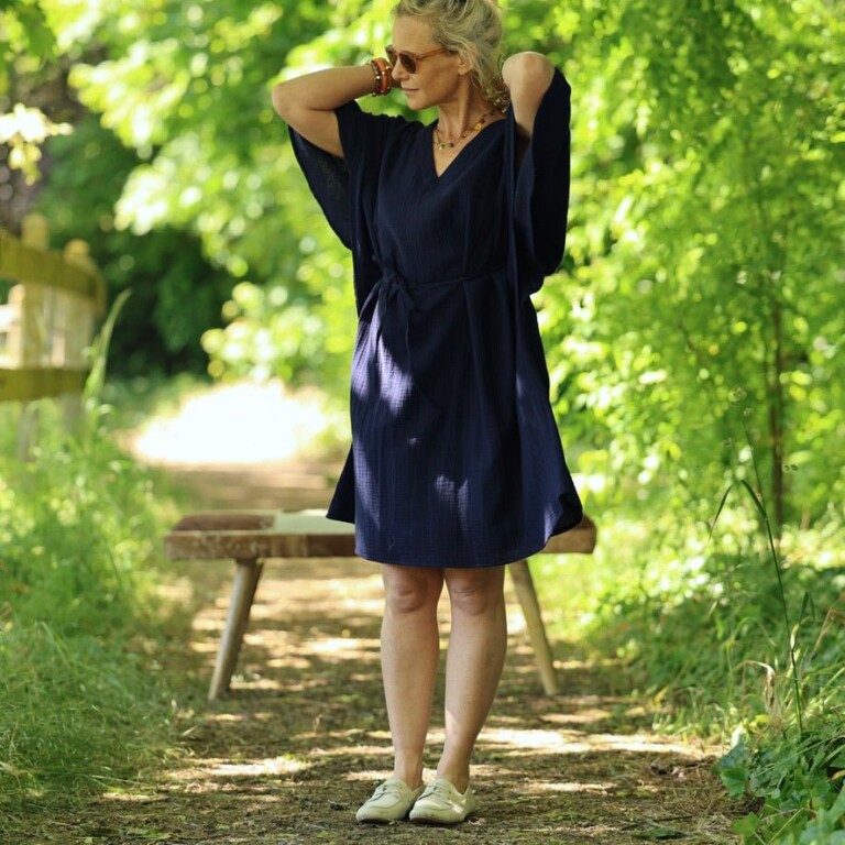 Quintessence - Robe Joanne — Double gaze de coton bleu nuit – Taille unique