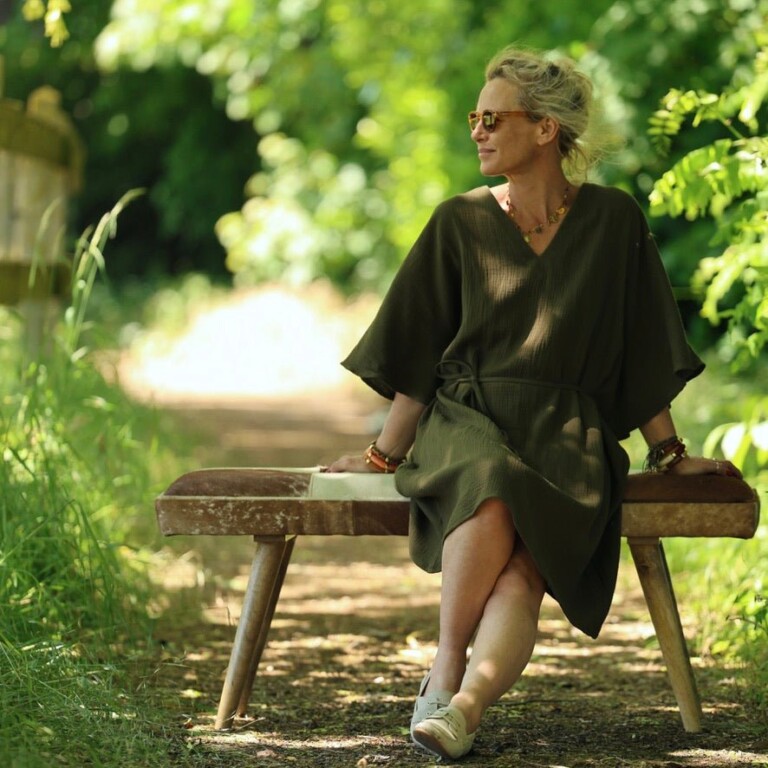 Quintessence - Robe Joanne — Double gaze de coton kaki – Taille unique
