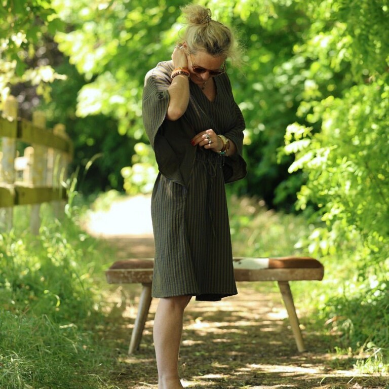 Quintessence - Robe Joanne — Double gaze de coton kaki – Taille unique