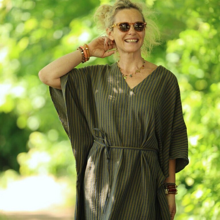 Quintessence - Robe Joanne — Double gaze de coton kaki – Taille unique