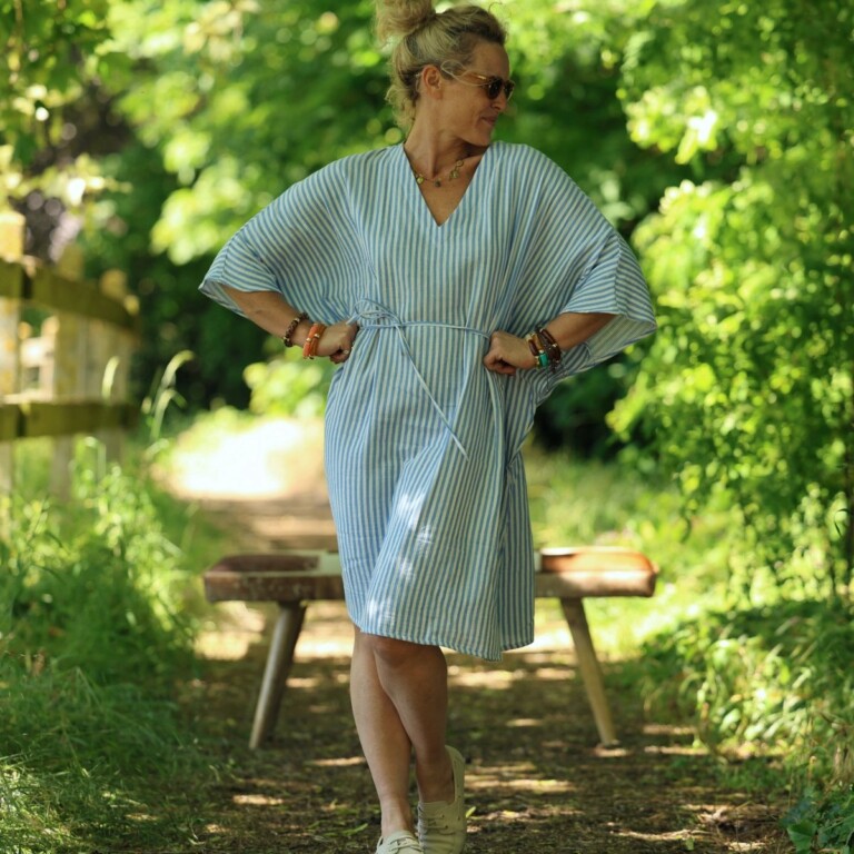 robe joanne double gaze de coton rayee bleu 1806911 Quintessence - Robe Joanne — Double gaze de coton rayée bleu – Taille unique