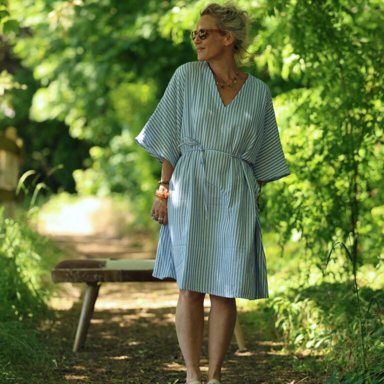 Quintessence - Robe Joanne — Double gaze de coton rayée bleu – Taille unique