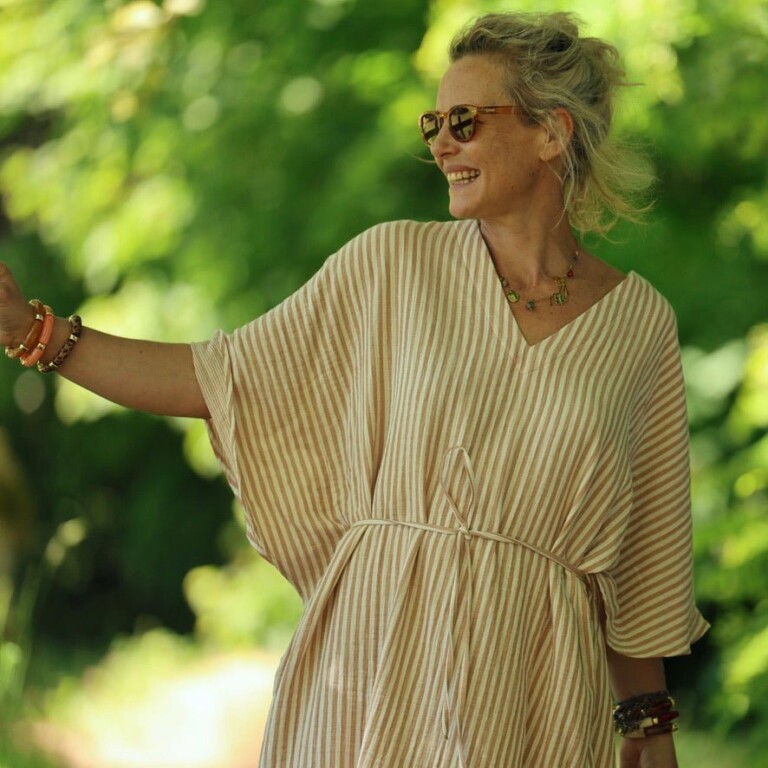 Quintessence - Robe Joanne — Double gaze de coton rayée écureuil – Taille unique