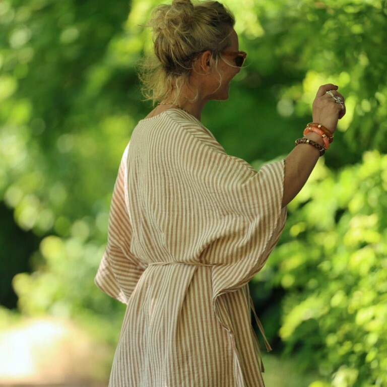Quintessence - Robe Joanne — Double gaze de coton rayée écureuil – Taille unique
