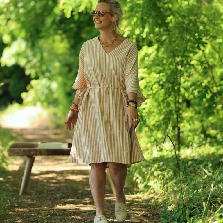 Quintessence - Robe Joanne — Double gaze de coton rayée écureuil – Taille unique