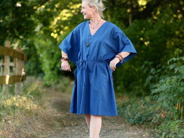 robe joanne seersucker de coton bleu majorelle 5206825 Quintessence - Robe Joanne — Seersucker de coton bleu Majorelle – Taille unique