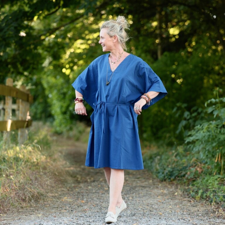 robe joanne seersucker de coton bleu majorelle 5206825 Quintessence - Robe Joanne — Seersucker de coton bleu Majorelle – Taille unique