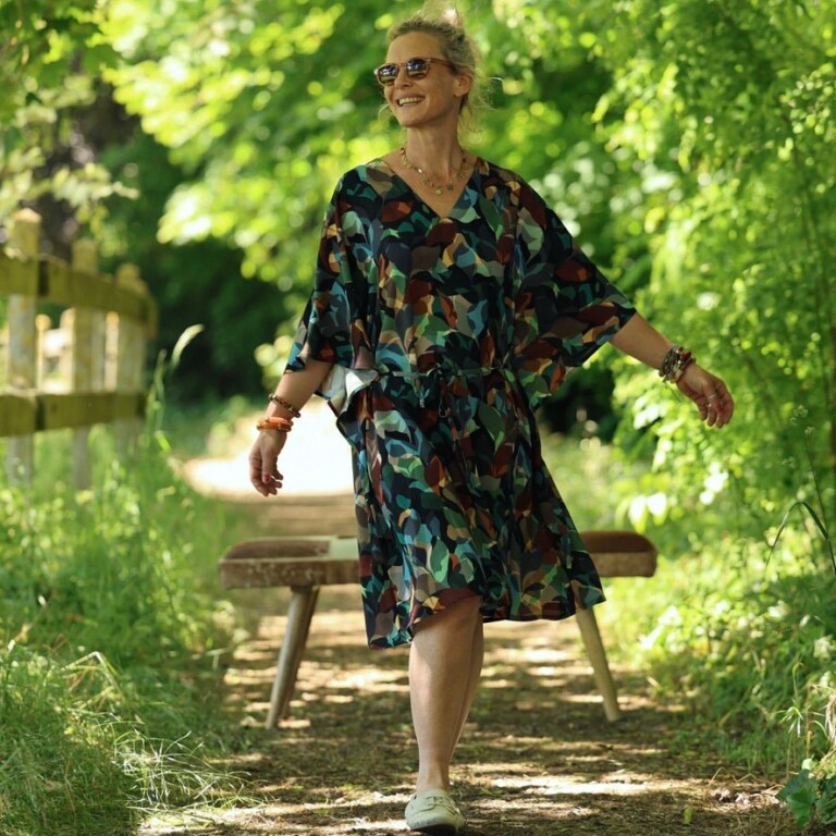 Quintessence - Robe Joanne — Viscose graphique éclat – Taille unique