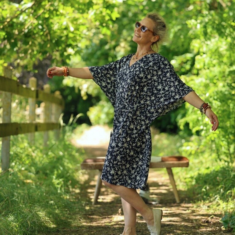 Quintessence - Robe Joanne — Viscose nuit d'été – Taille unique