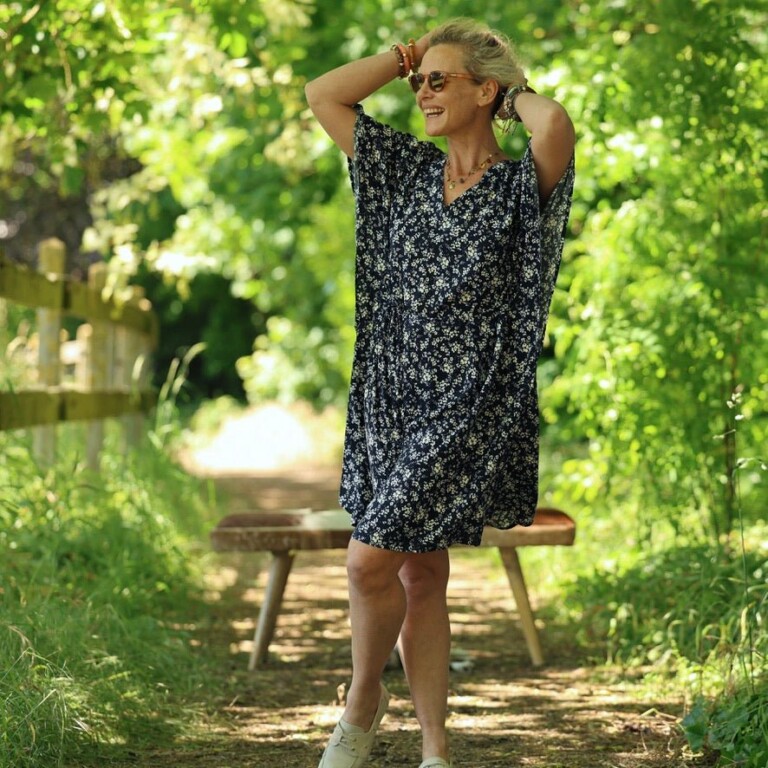 Quintessence - Robe Joanne — Viscose nuit d'été – Taille unique