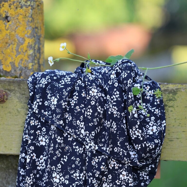 Quintessence - Robe Joanne — Viscose nuit d'été – Taille unique
