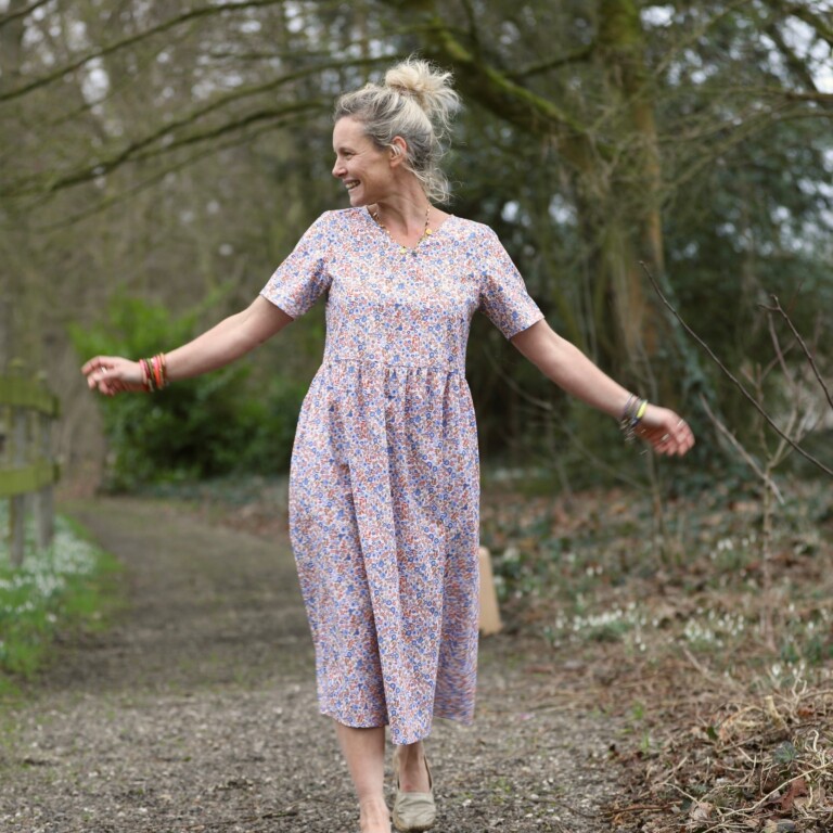 Meta SS25 - Robe Juliette - Coton herbier bleu-orangé – XXL