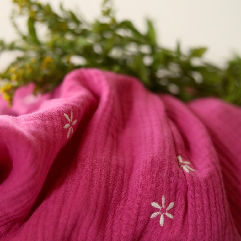 Meta SS25 - Robe Juliette - double gaze de coton fuchsia brodé – XXL