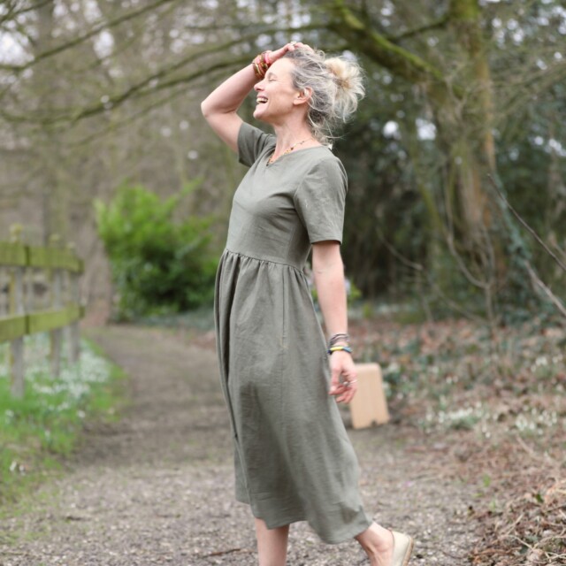 Meta SS25 - Robe Juliette - lin kaki – XXL