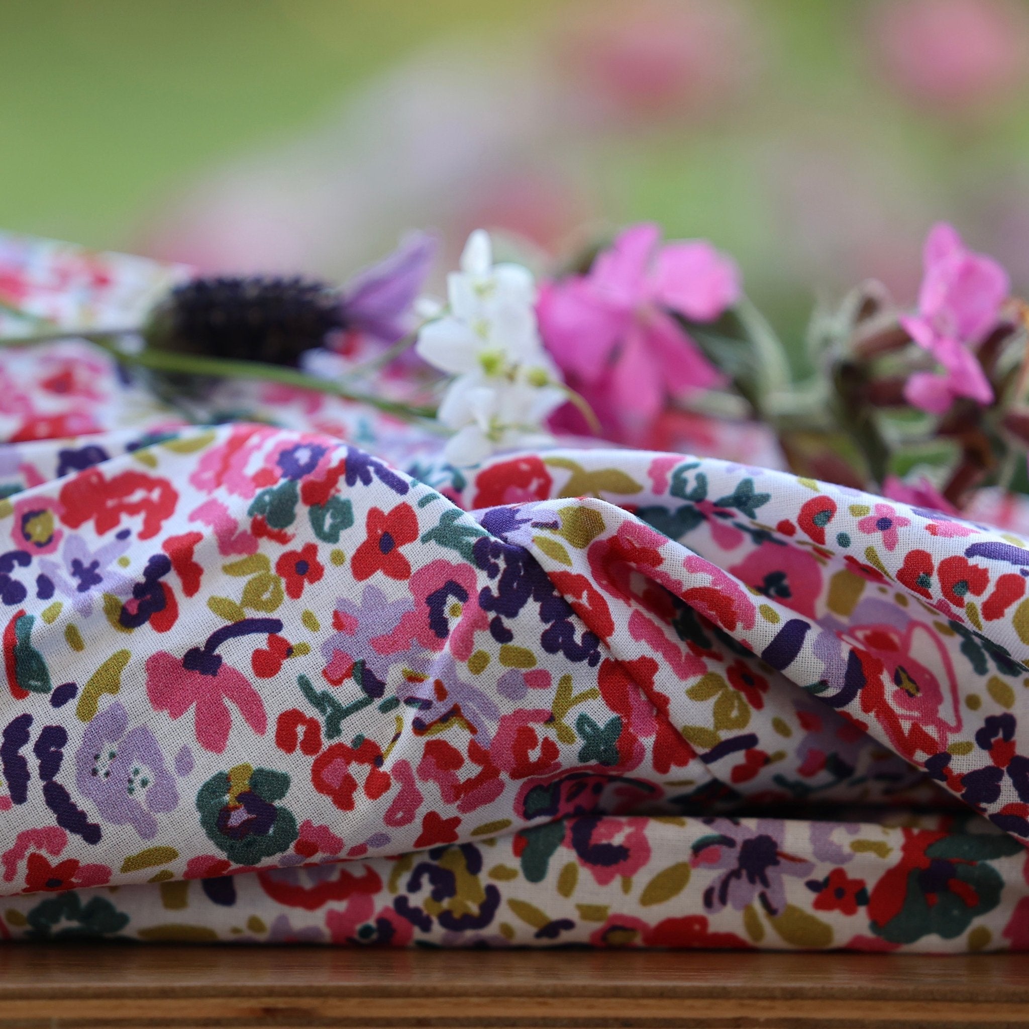 Robe Louisa manches 3/4 – Coton floral impressionniste par la marque Quintessence Quintessence - Robe Louisa manches 3/4 – Coton floral impressionniste