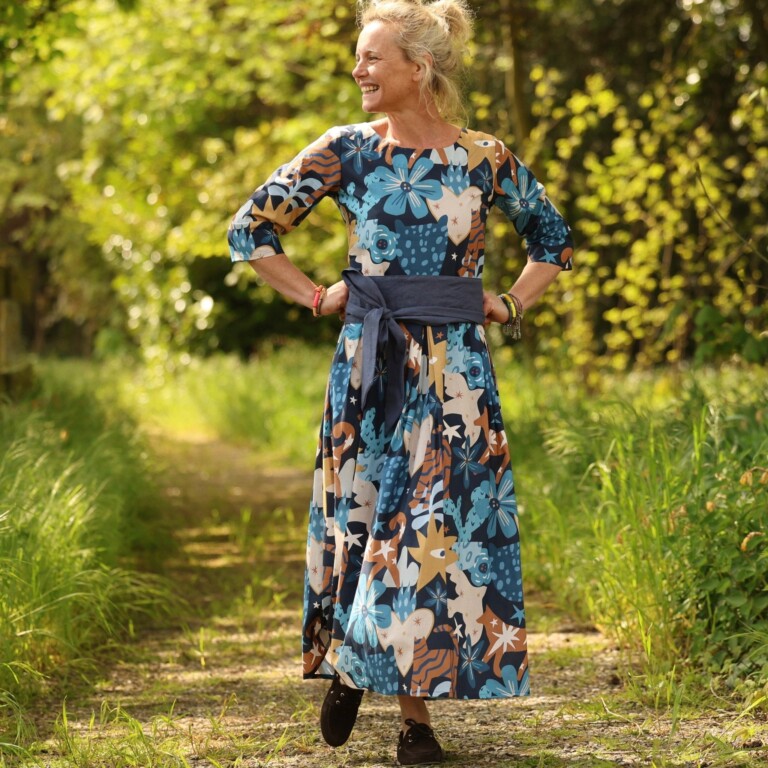 robe louisa manches 34 coton imprime bleu astral 2880194 Quintessence - Robe Louisa manches 3/4 – coton imprimé Bleu astral – XL