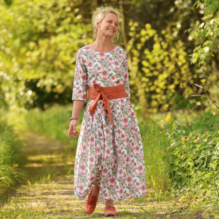 Quintessence - Robe Louisa manches 3/4 – Coton roseraie sauvage – XL
