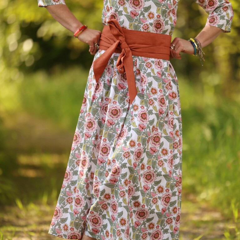 Quintessence - Robe Louisa manches 3/4 – Coton roseraie sauvage – XL