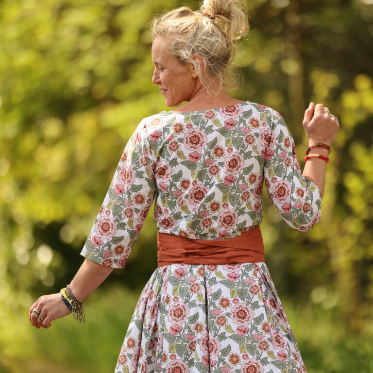 Quintessence - Robe Louisa manches 3/4 – Coton roseraie sauvage – XL