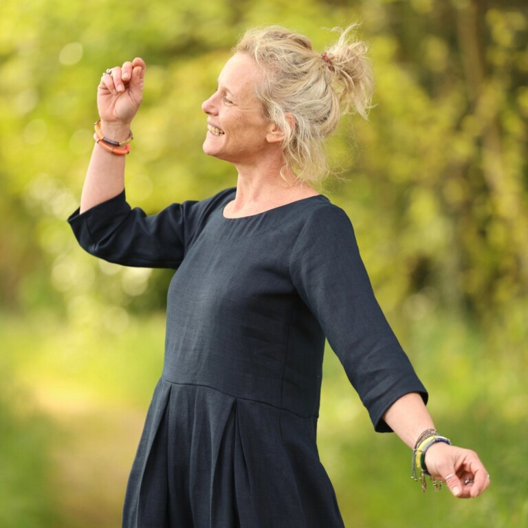 Quintessence - Robe Louisa manches 3/4 – Lin marine – XL