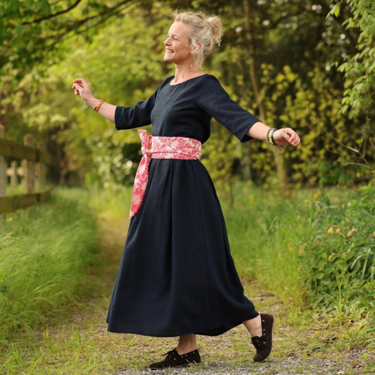 Quintessence - Robe Louisa manches 3/4 – Lin marine – XL