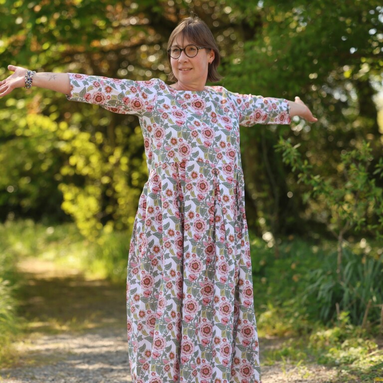 Quintessence - Robe Louisa manches 3/4 – Coton roseraie sauvage – XL