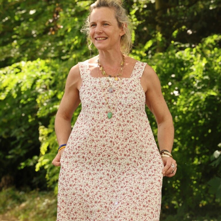 Quintessence - Robe Sybille — Double gaze fleurettes grenat – XL