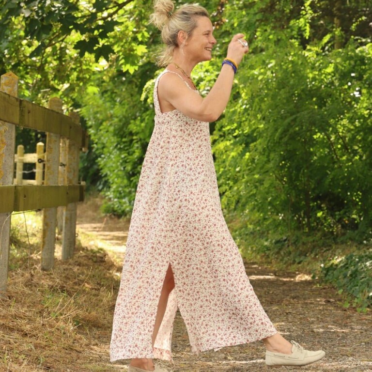 Quintessence - Robe Sybille — Double gaze fleurettes grenat – XL
