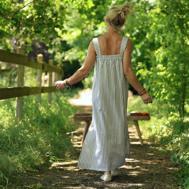 Quintessence - Robe Sybille — Rayures seersucker rayé kaki – XXL
