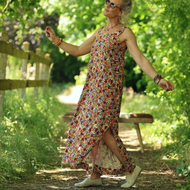 Quintessence - Robe Sybille — Viscose jardin Majorelle – XXL