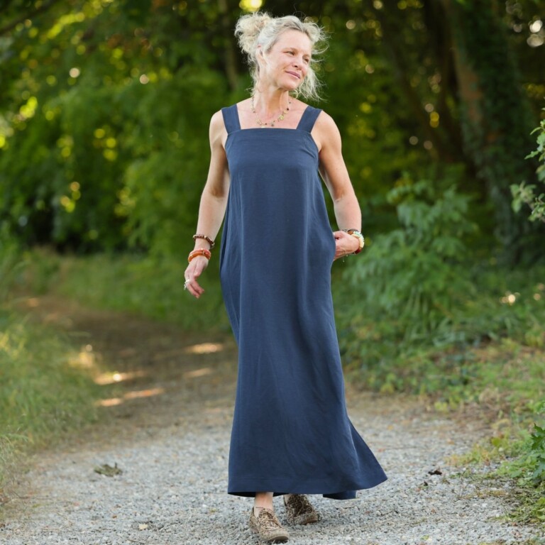 robe sybille viscose lin bleu marine 3079936 Quintessence - Robe Sybille — Viscose-lin bleu marine – XXL