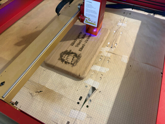 Seve-et-Copeaux-gravure-laser-planche