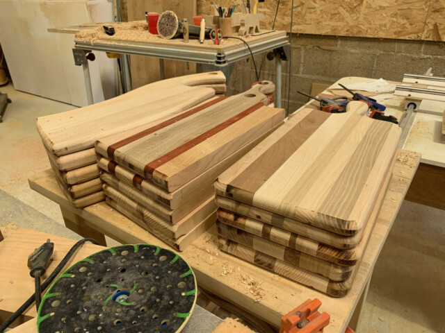 seve et copeaux planche a decouper atelier Seve-et-Copeaux-planche-a-decouper-atelier