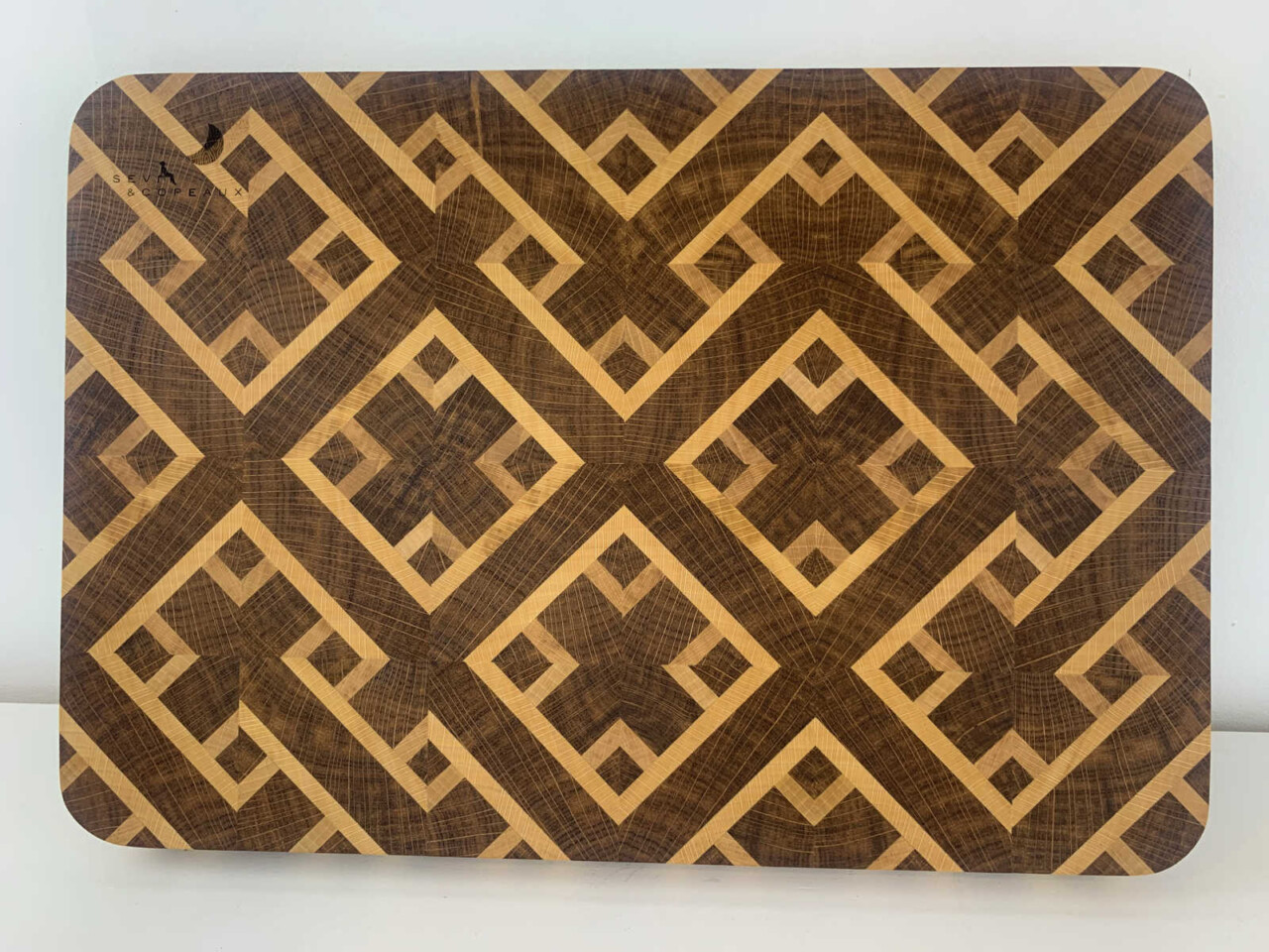 Seve-et-Copeaux-planche-decouper-bois-de-bout-artistique-artisanat-francais-bois