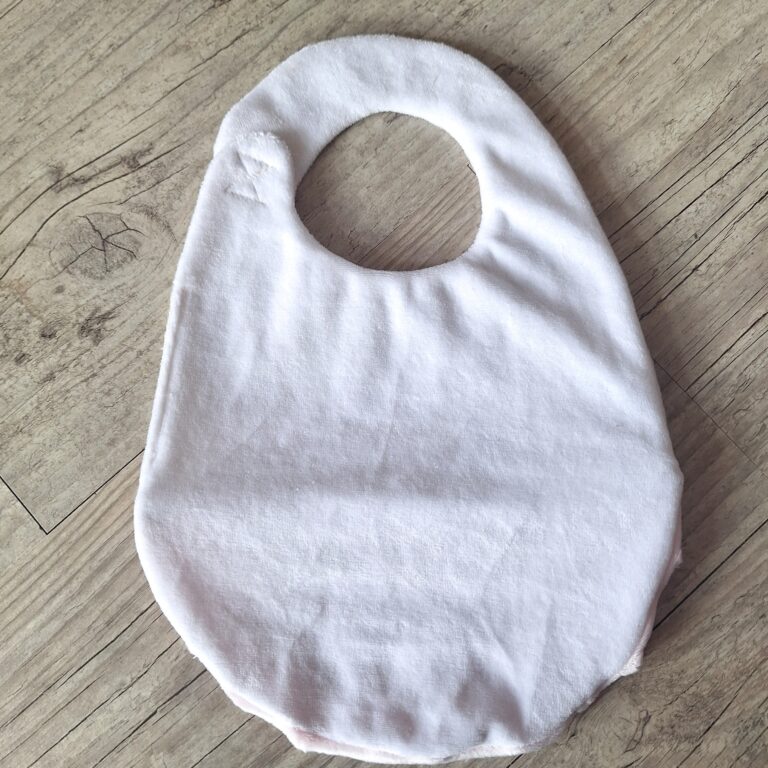 La Fabrique A DeDeuh - Lot Duo de Bavoirs Bébé – Minky Douceur & Éponge Absorbante – Personnalisables – Sans nœud sur le bavoir minky / Juste le prénom