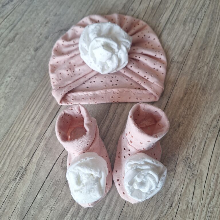La Fabrique A DeDeuh - Ensemble Bébé – Jersey Ajouré Broderie Anglaise – Finitions au Choix – Oeko-Tex – 9.12 mois / Turban+bandeau+moufles+chausson