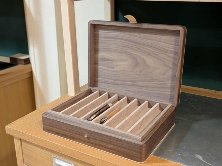 Manufacture Jacquemin - Coffret 16 couteaux en noyer - XL