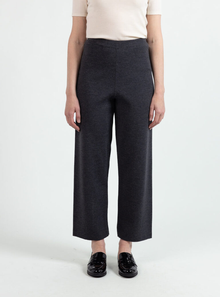 Maison Solfin - Pantalon femme en laine merinos gris anthracite – 5